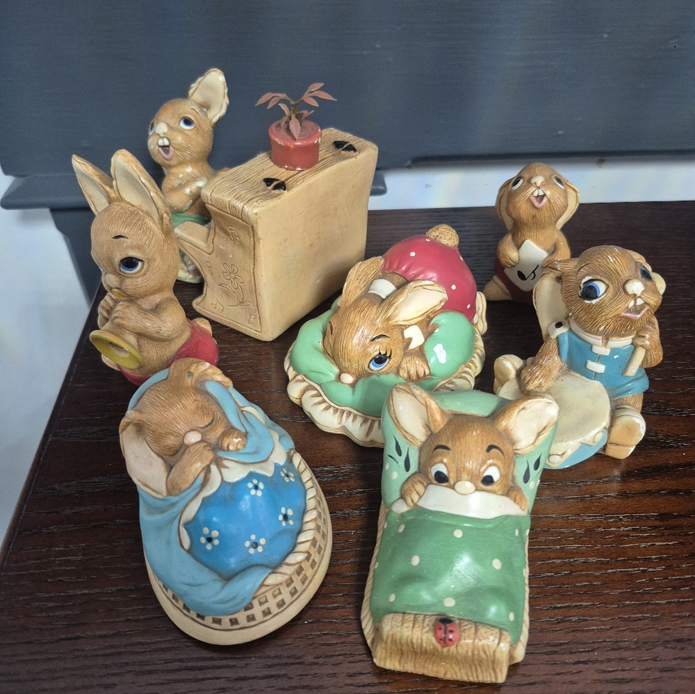 Pendelfin Rabbits Charming Bunny Figurine Set